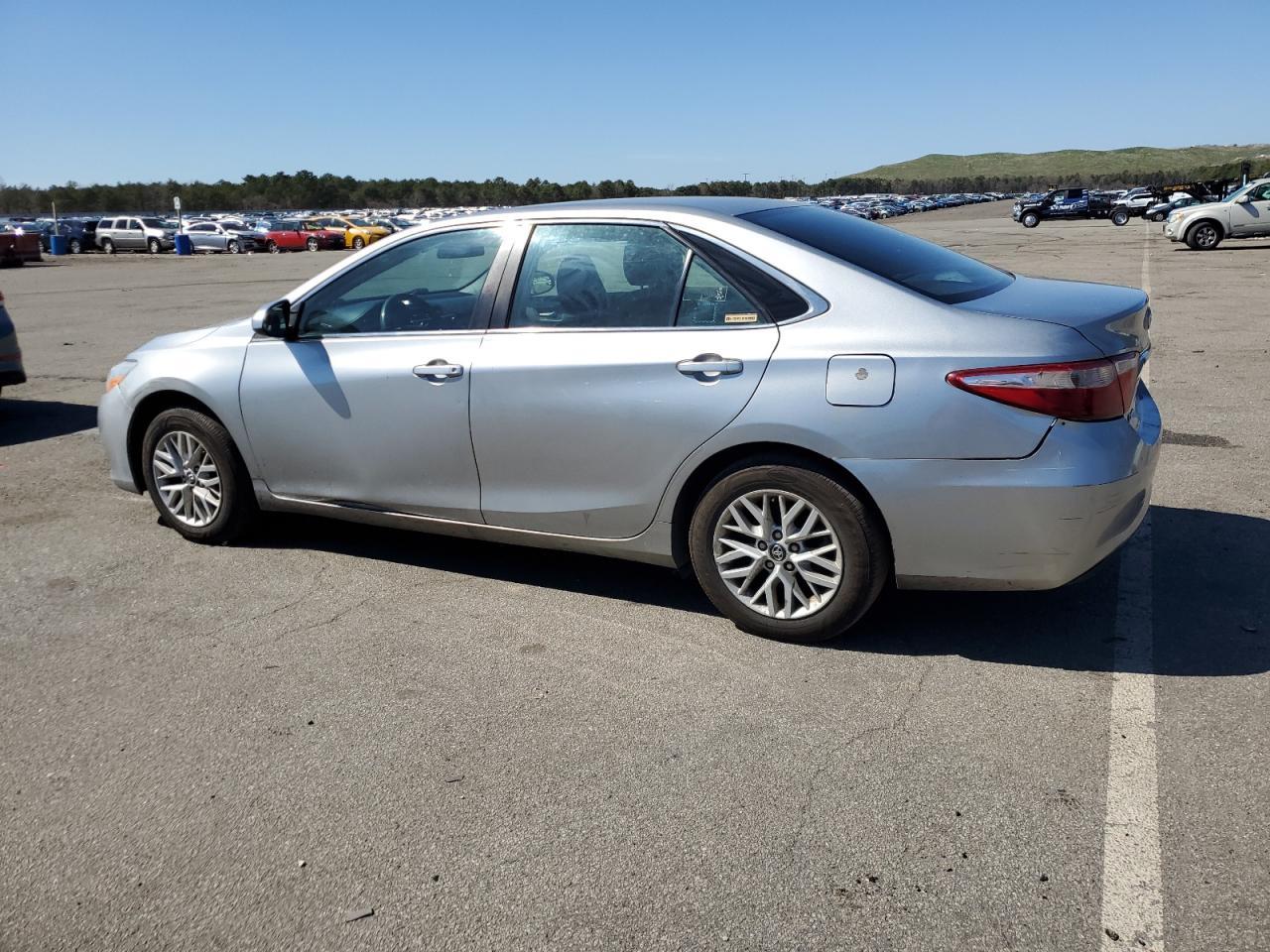 2017 TOYOTA CAMRY LE - Image 2