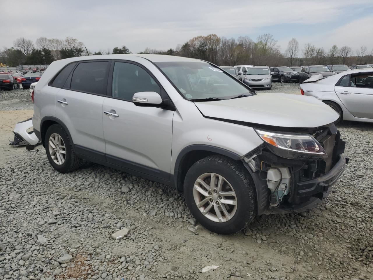 2015 KIA SORENTO LX - Image 4