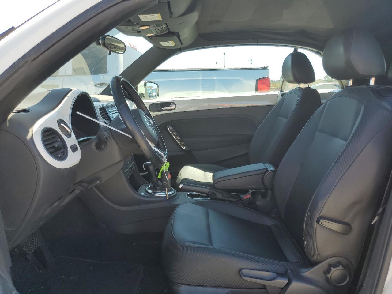 2014 VOLKSWAGEN BEETLE - Image 7