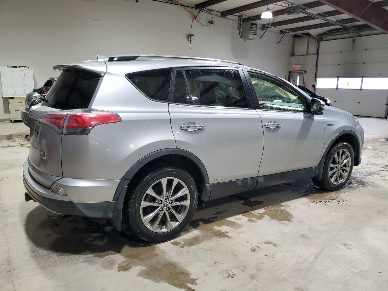 2017 TOYOTA RAV4 HV LI - Фото 3