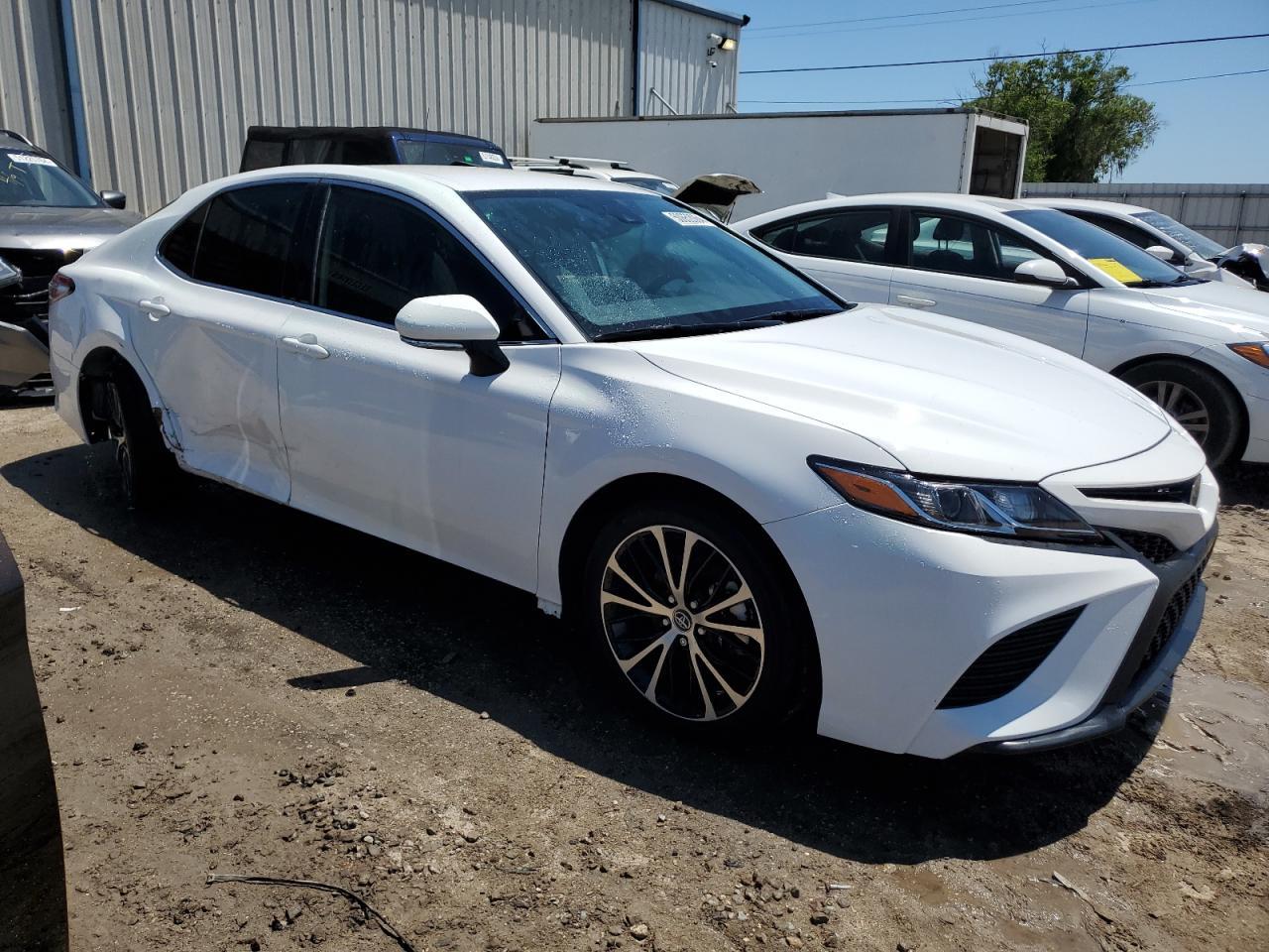 2019 TOYOTA CAMRY L - Фото 4