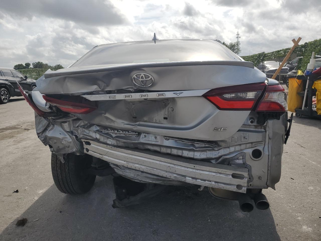 2021 TOYOTA CAMRY SE - Image 6