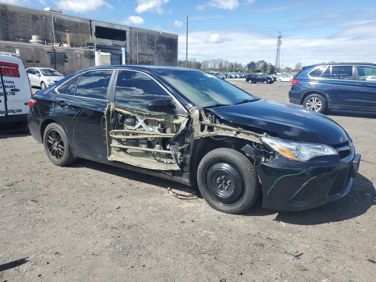 2016 TOYOTA CAMRY LE - Фото 4