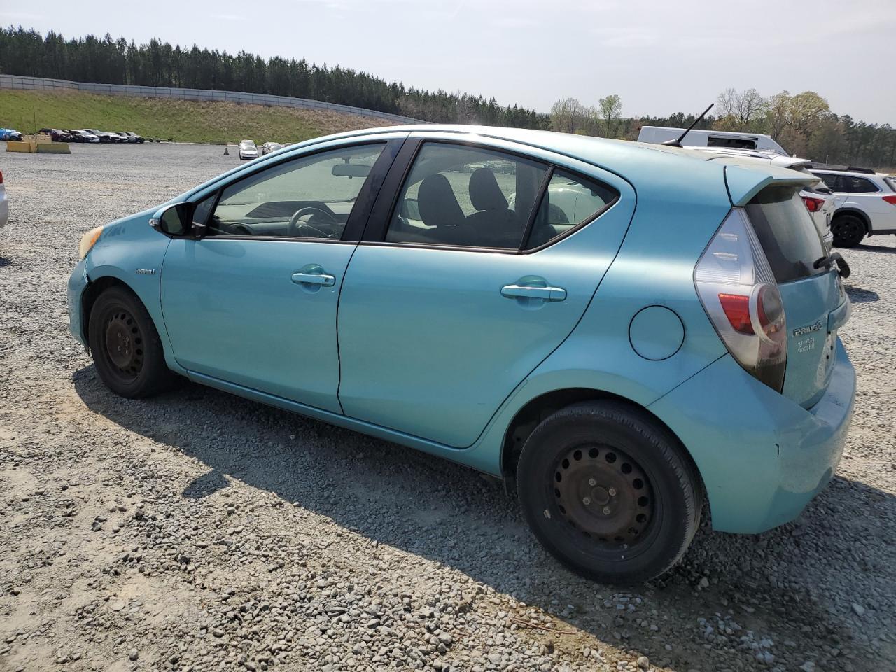 2013 TOYOTA PRIUS C - Image 2