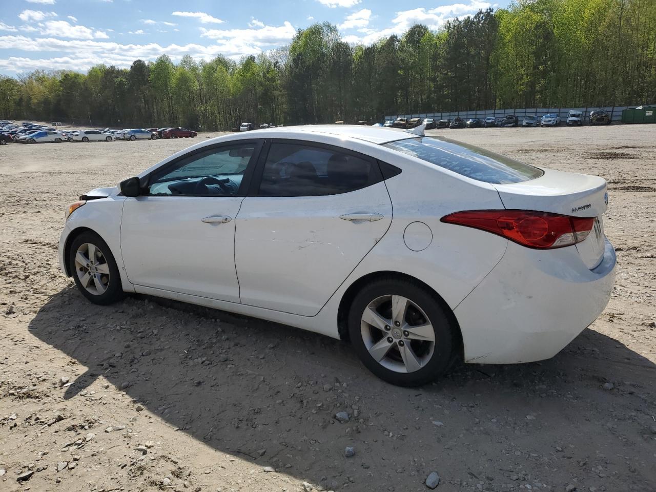 2013 HYUNDAI ELANTRA GL - Image 2