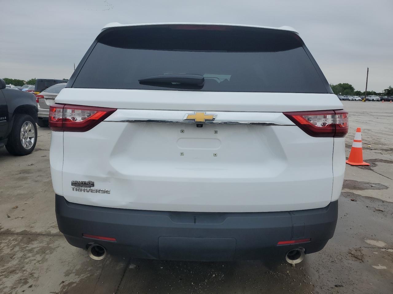 2021 CHEVROLET TRAVERSE L - Фото 6