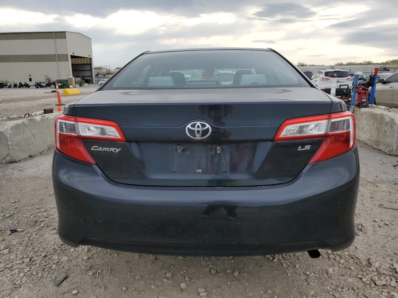 2014 TOYOTA CAMRY L - Фото 6