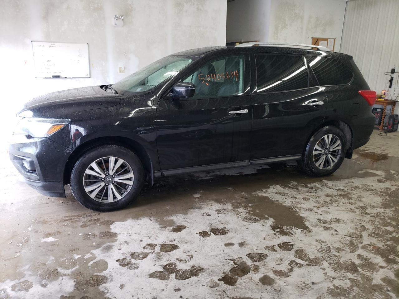 2017 NISSAN PATHFINDER