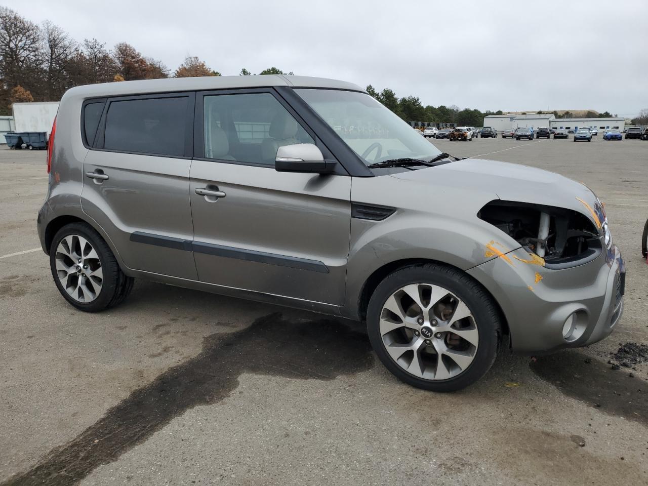 2013 KIA SOUL + - Image 4