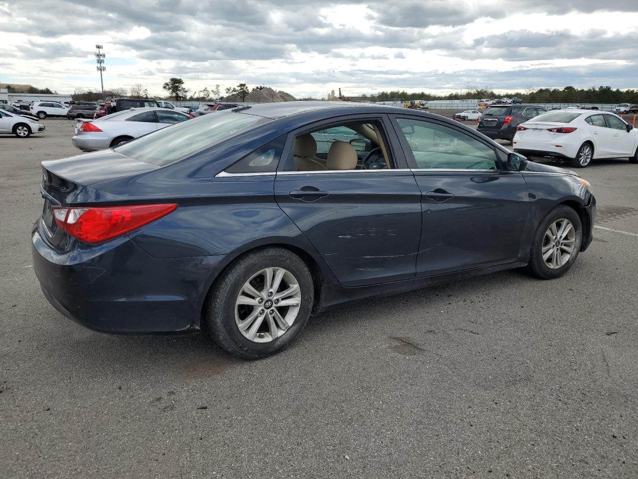 2013 HYUNDAI SONATA GLS - Фото 3
