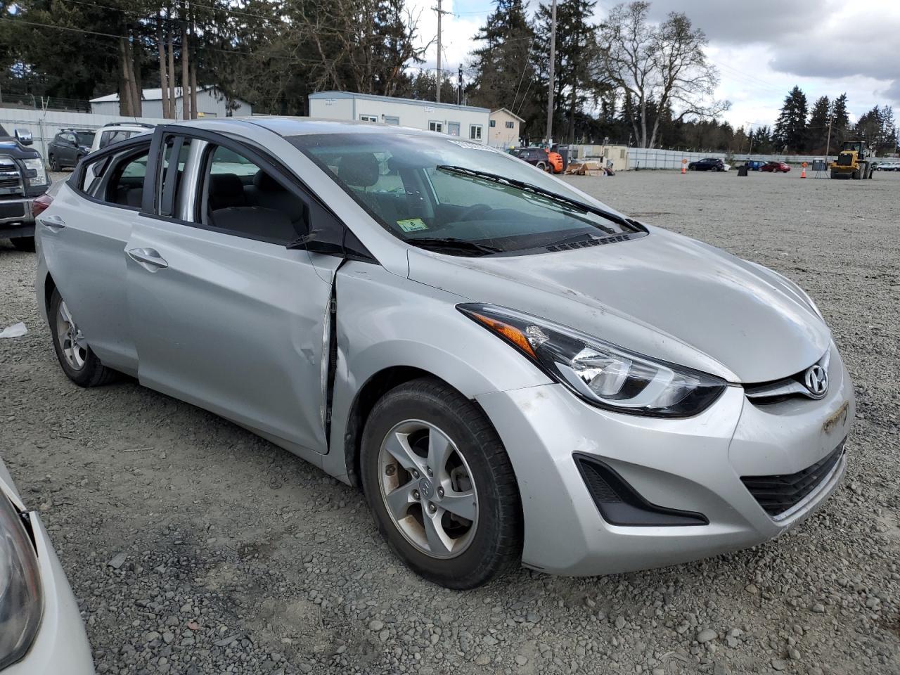 2015 HYUNDAI ELANTRA SE - Фото 4