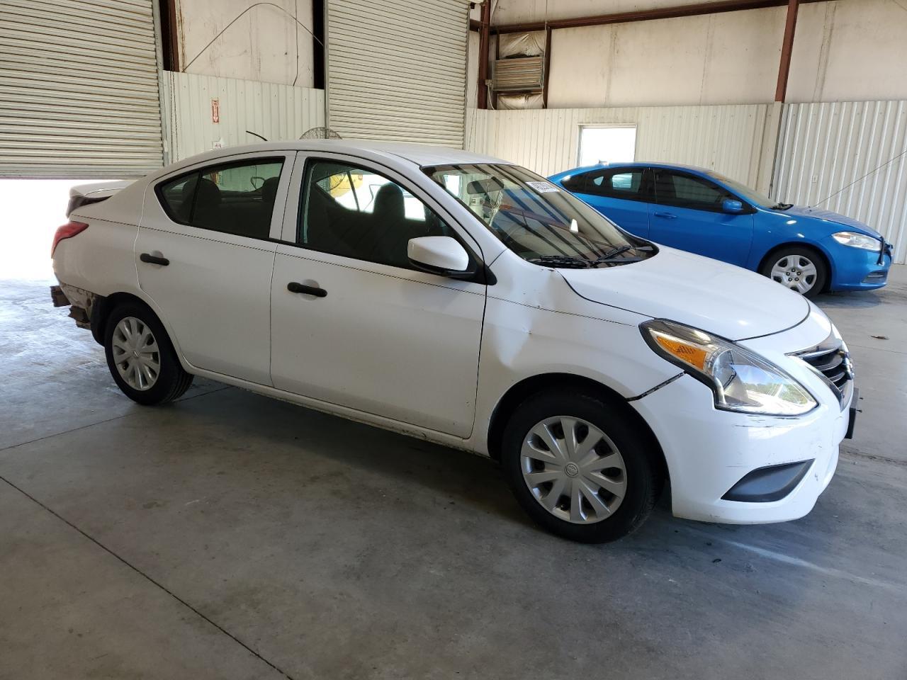 2016 NISSAN VERSA S - Image 4