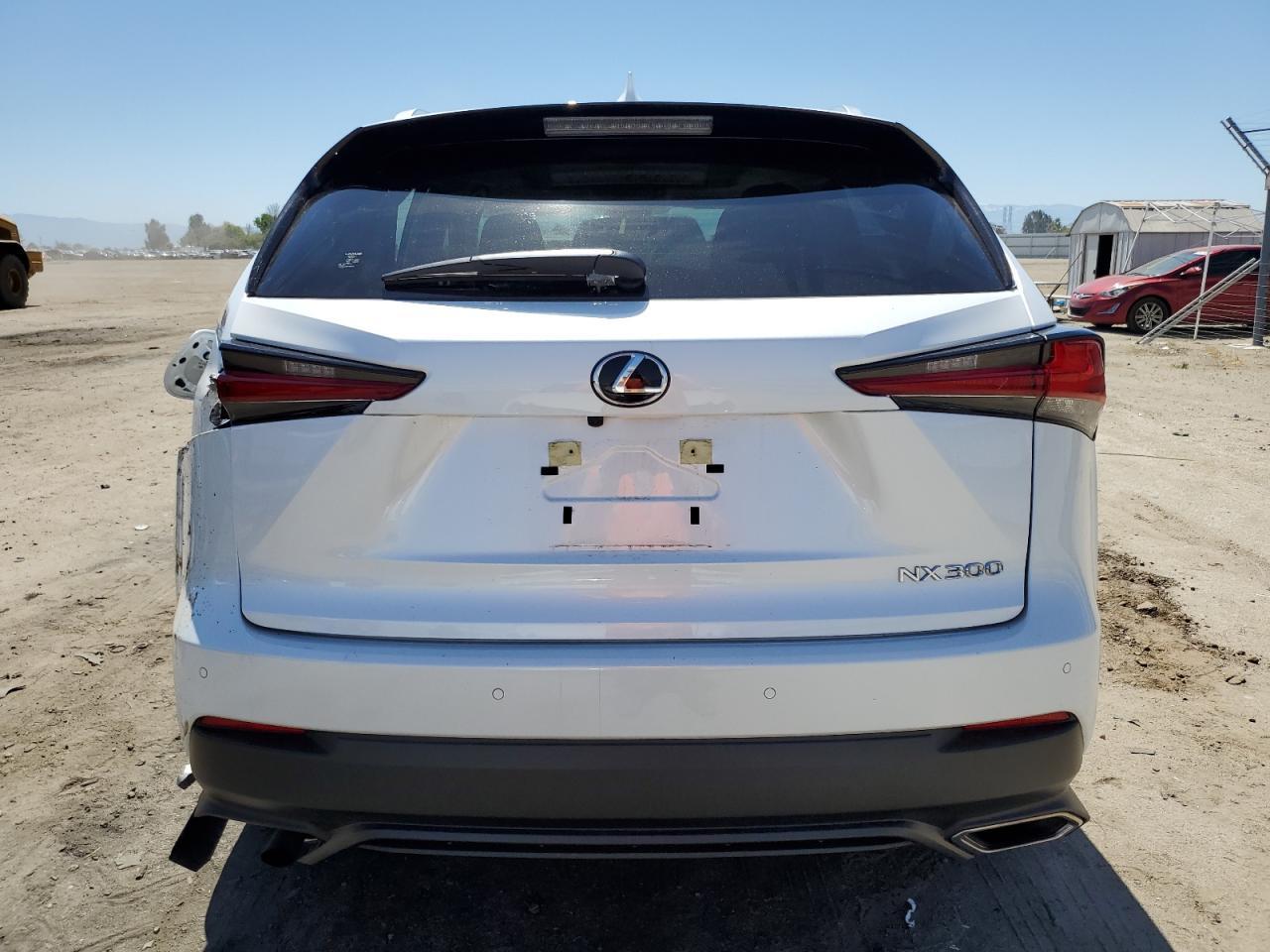 2020 LEXUS NX 300 - Фото 6