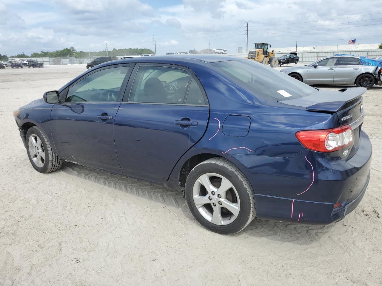 2013 TOYOTA COROLLA BA - Фото 2