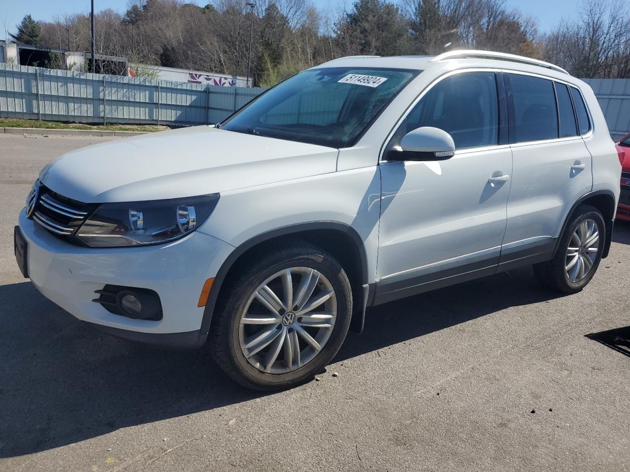 2014 VOLKSWAGEN TIGUAN S car image