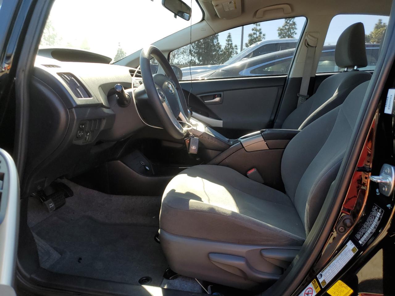 2015 TOYOTA PRIUS - Image 7