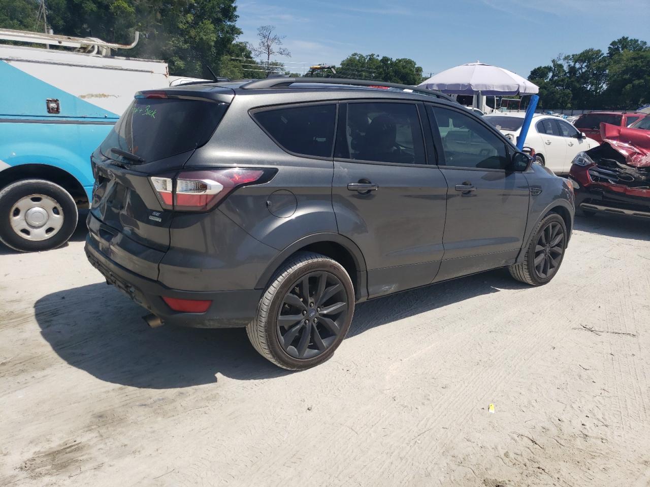 2017 FORD ESCAPE SE - Image 3