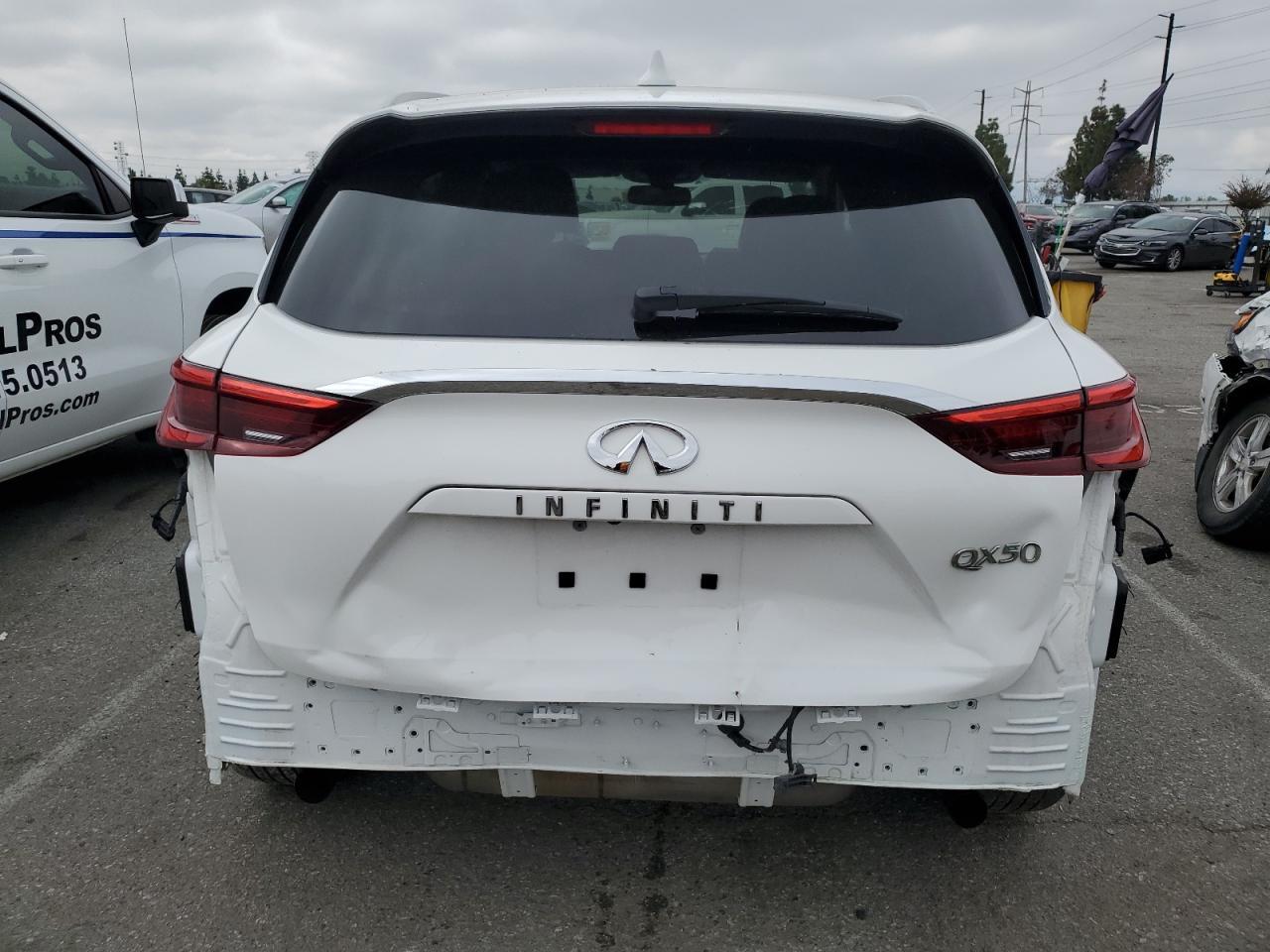 2019 INFINITI QX50 ESSEN - Image 6