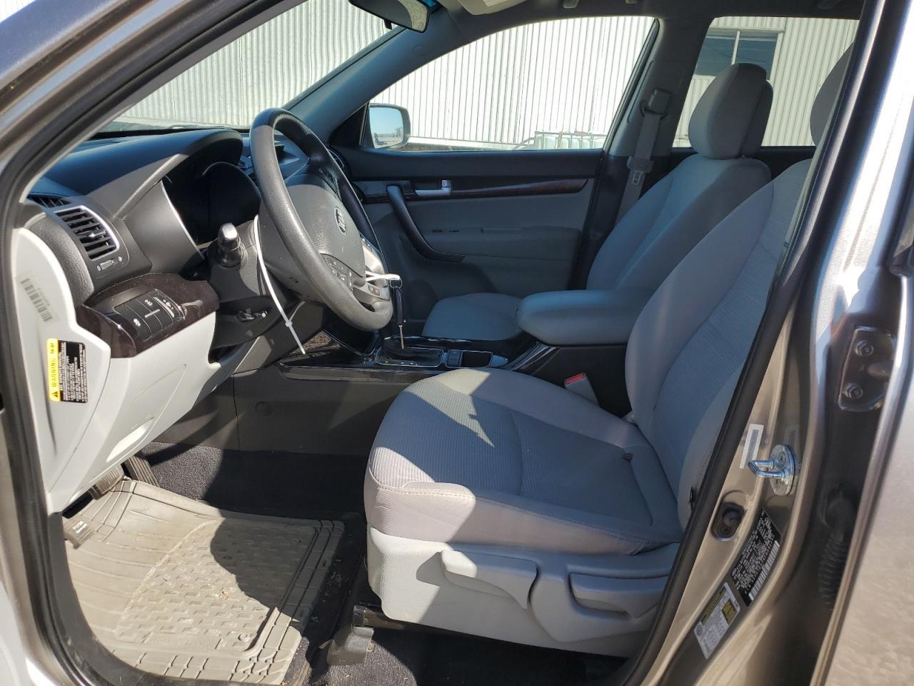 2015 KIA SORENTO LX - Image 7