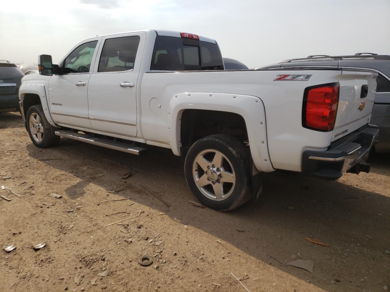 2015 CHEVROLET SILVERADO - Фото 2