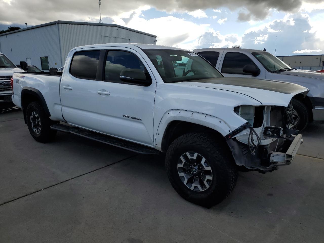 2017 TOYOTA TACOMA DOU - Фото 4
