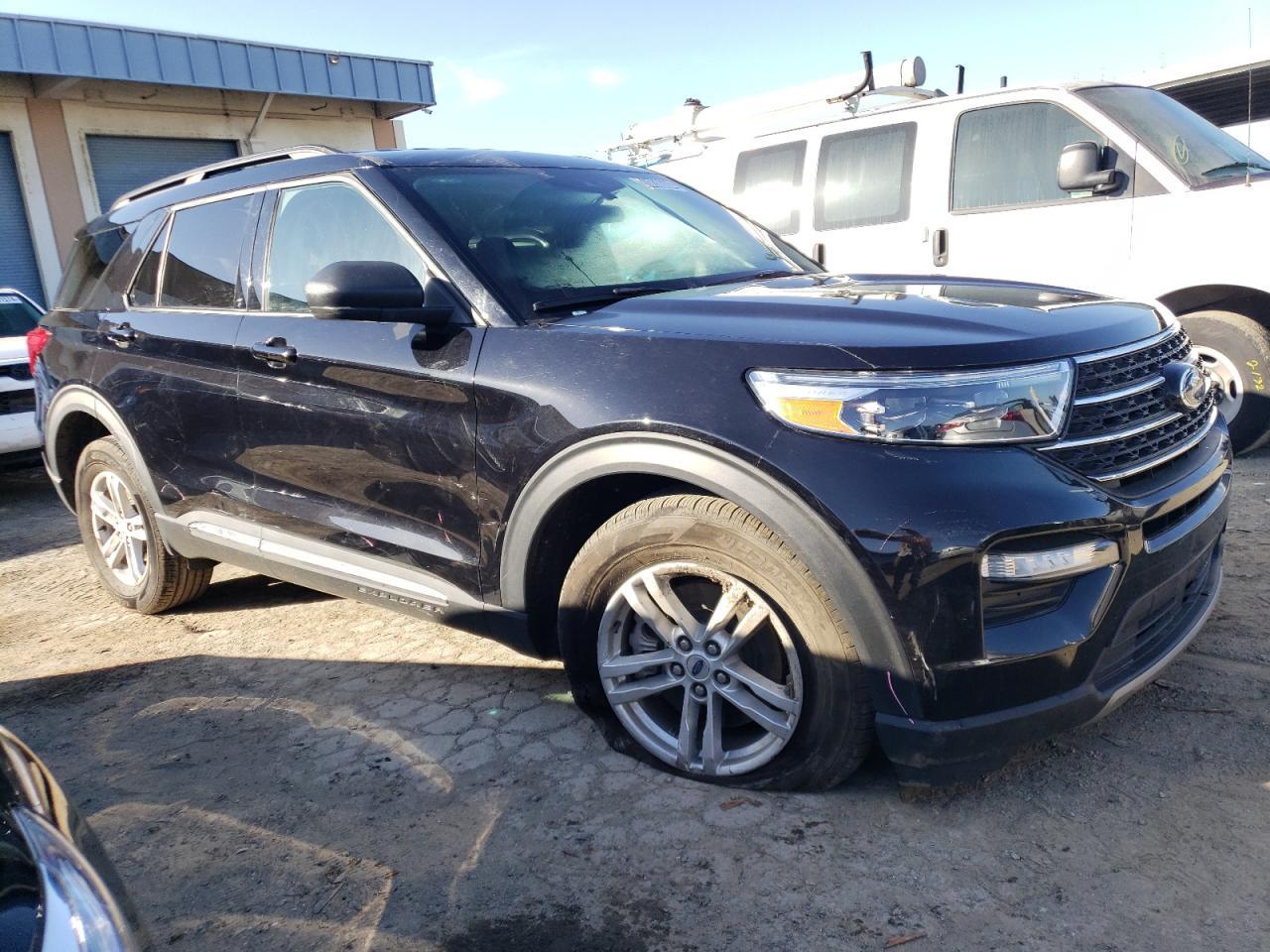 2023 FORD EXPLORER X - Фото 4
