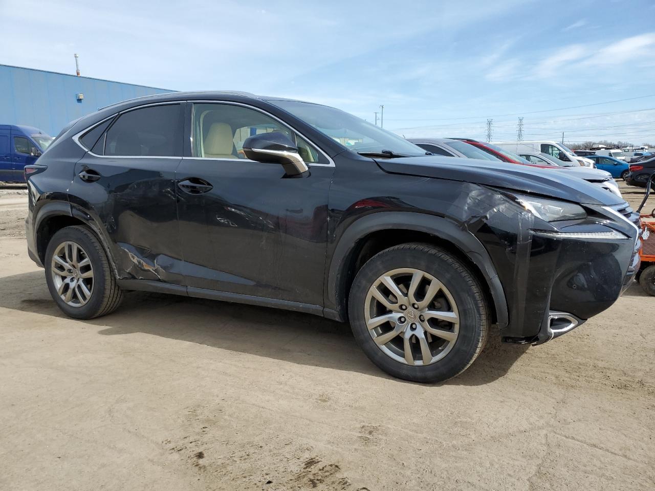 2015 LEXUS NX 200T - Фото 4