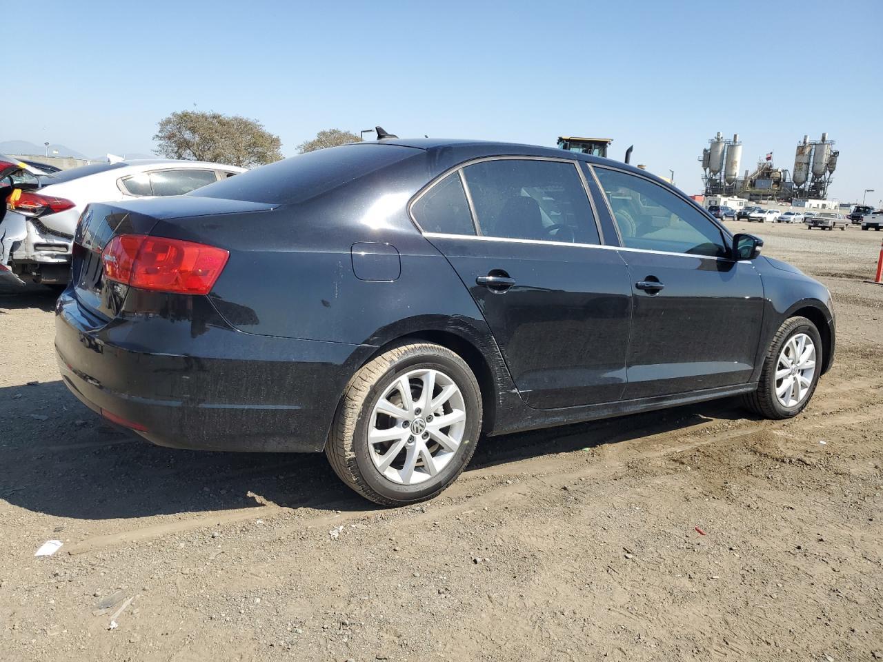 2014 VOLKSWAGEN JETTA SE - Image 3