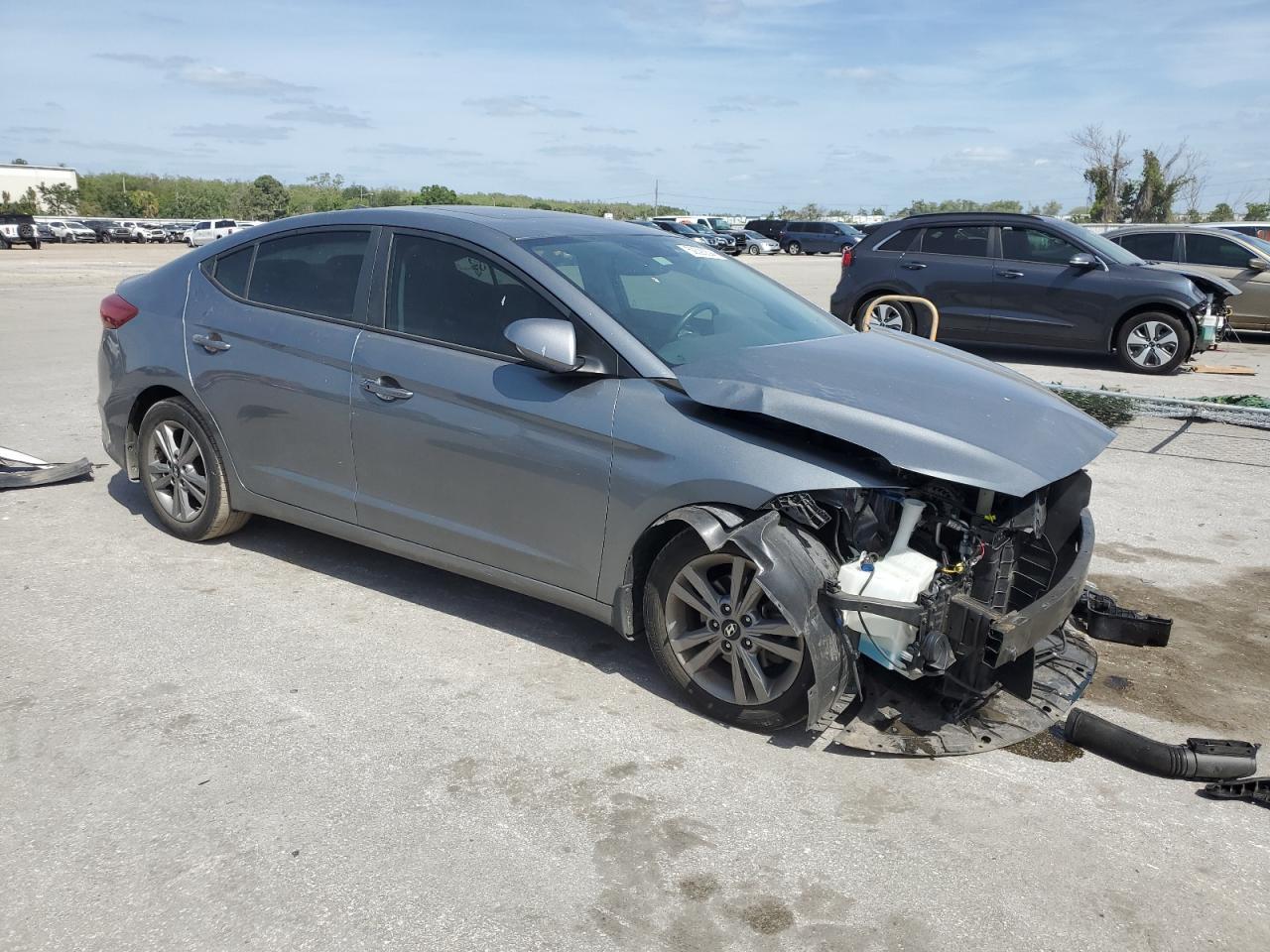 2018 HYUNDAI ELANTRA SE - Фото 4