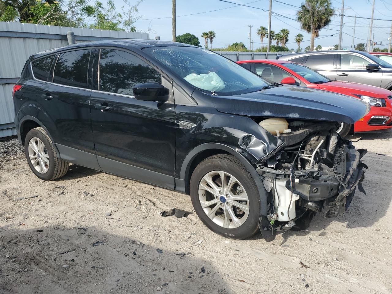 2017 FORD ESCAPE SE - Фото 4