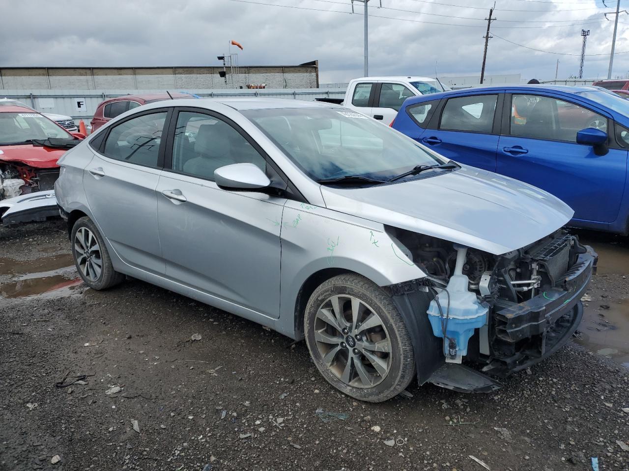 2017 HYUNDAI ACCENT SE - Image 4
