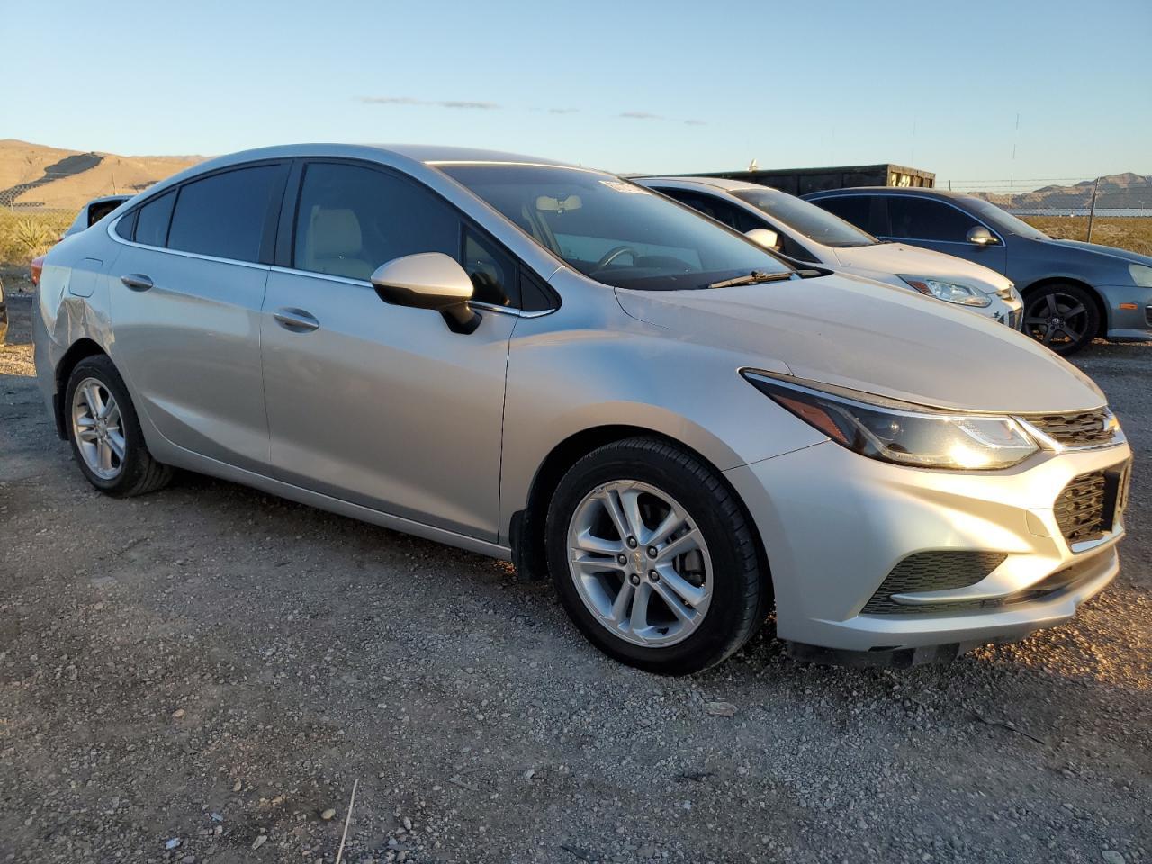 2016 CHEVROLET CRUZE LT - Image 4