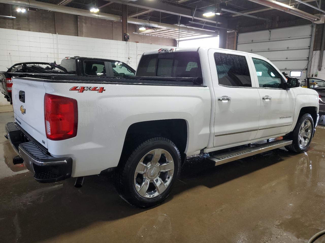 2018 CHEVROLET SILVERADO - Фото 3