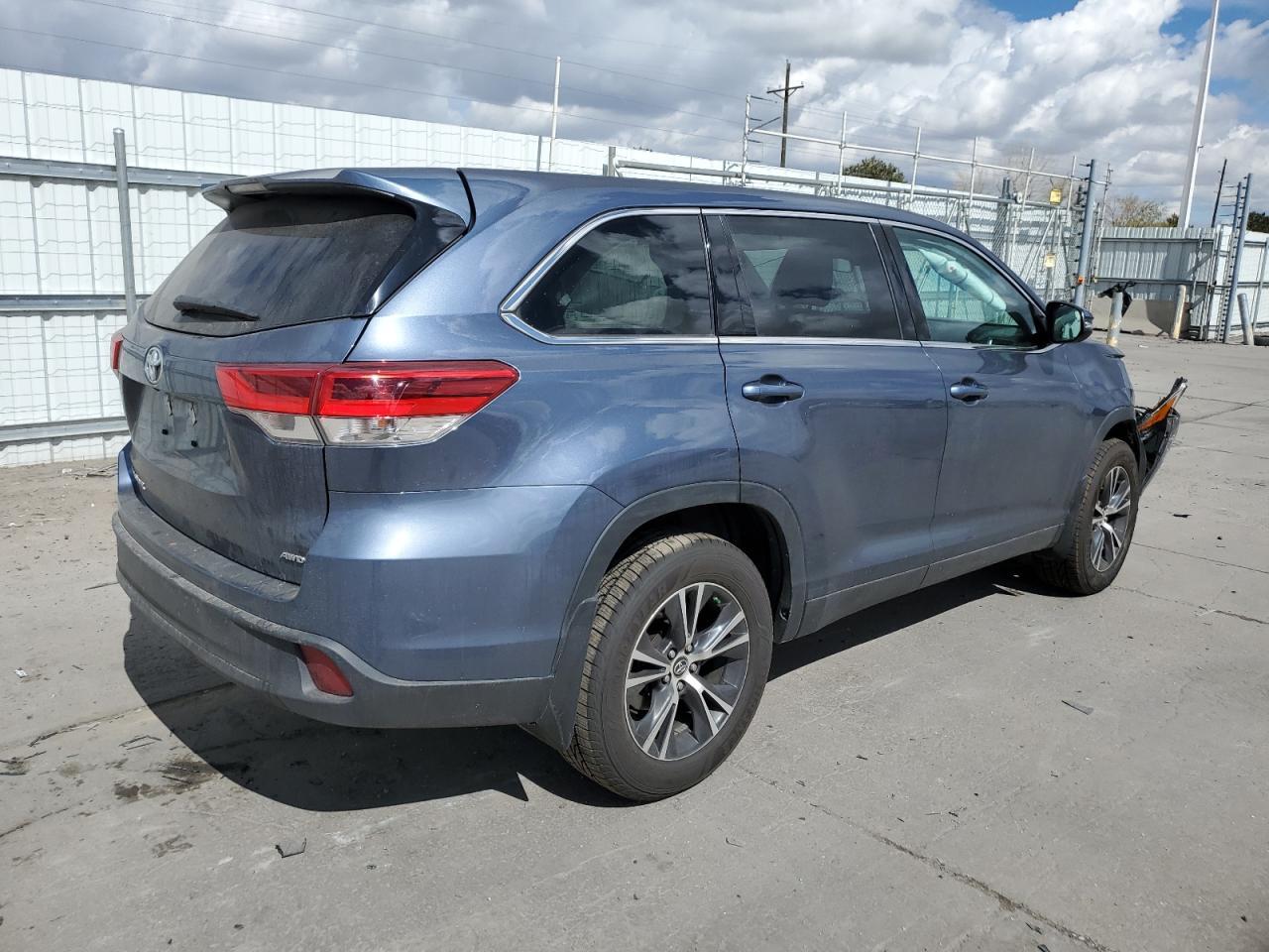 2019 TOYOTA HIGHLANDER - Фото 3