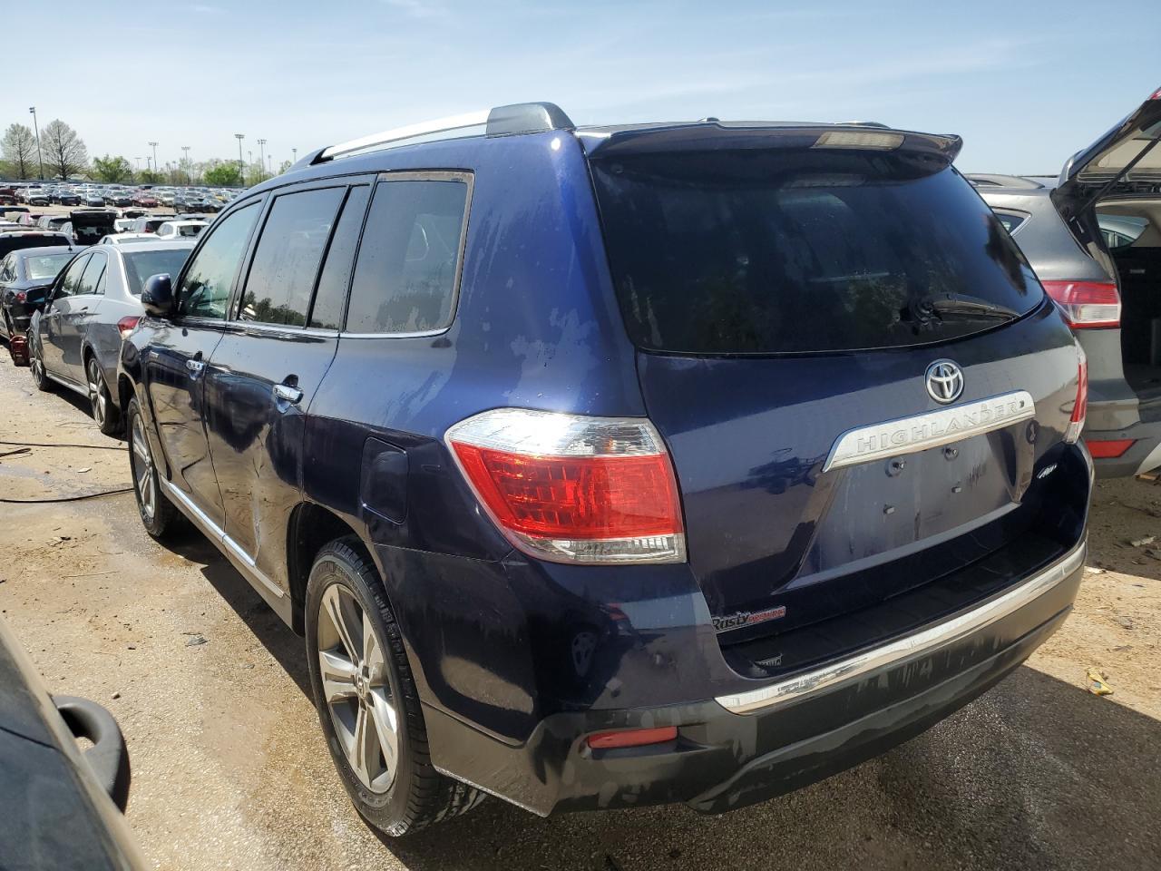 2011 TOYOTA HIGHLANDER - Фото 2