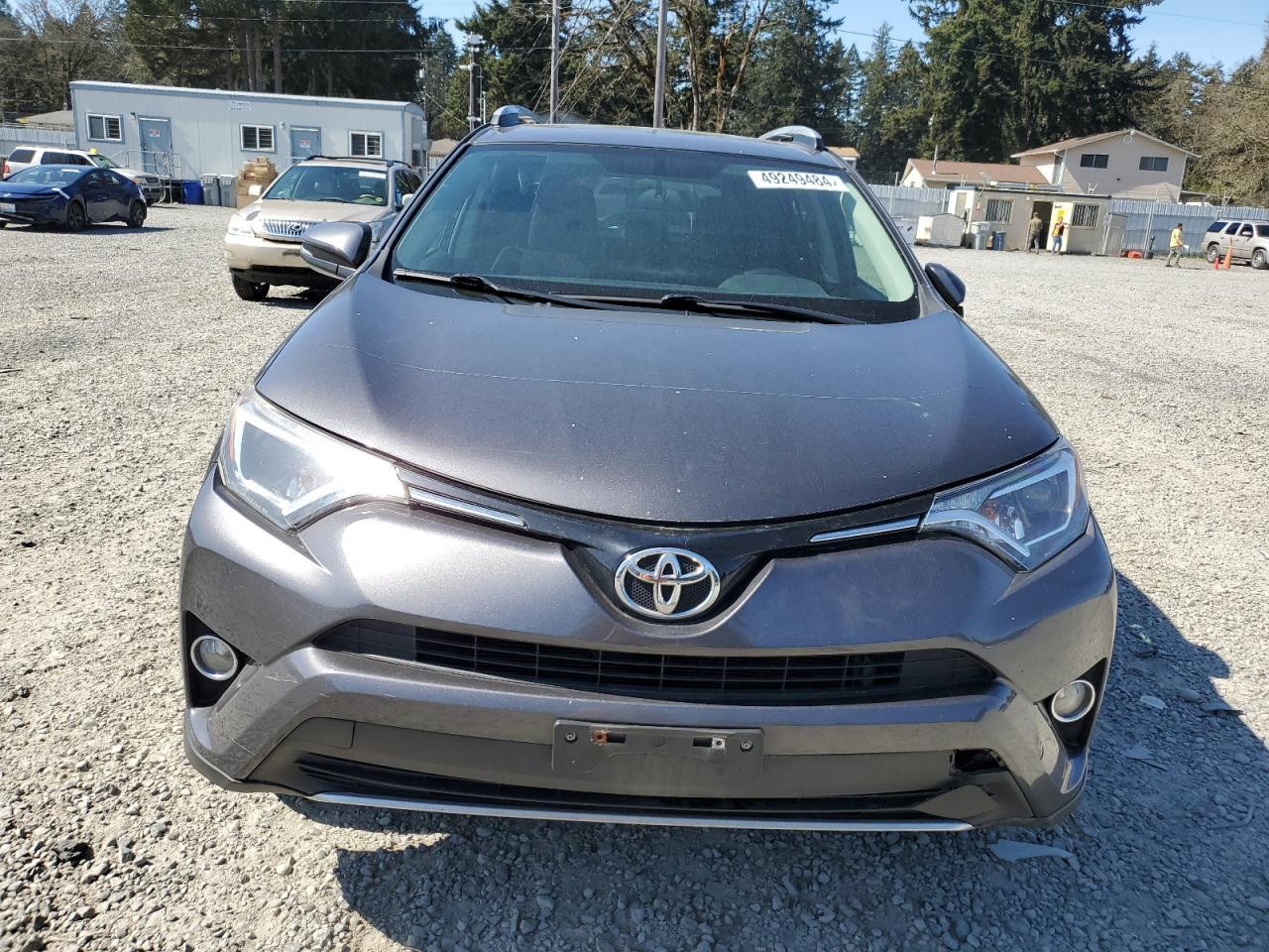 2016 TOYOTA RAV4 XLE - Image 5