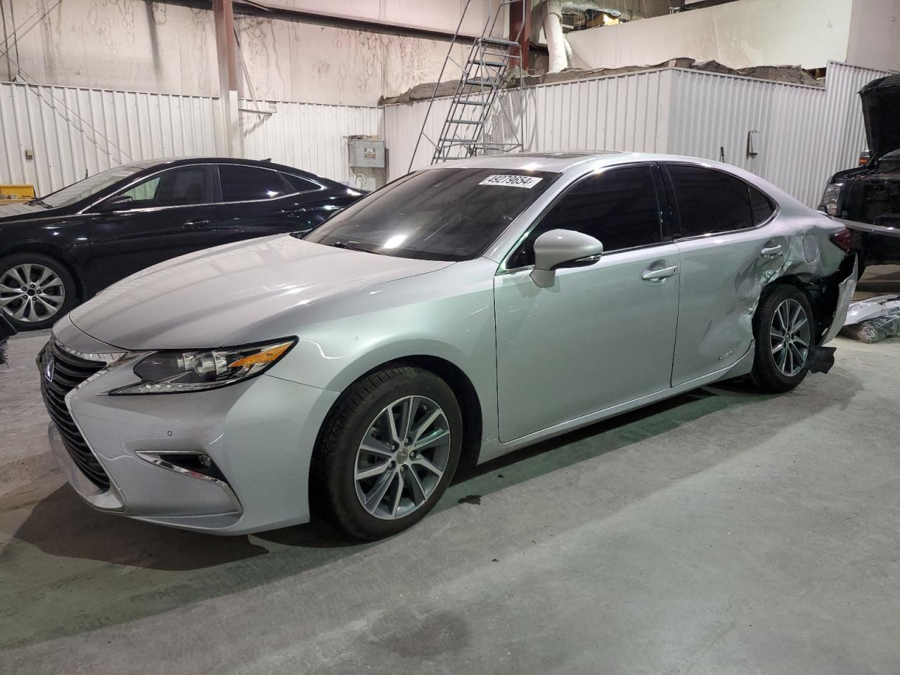 2016 LEXUS ES 300H car image