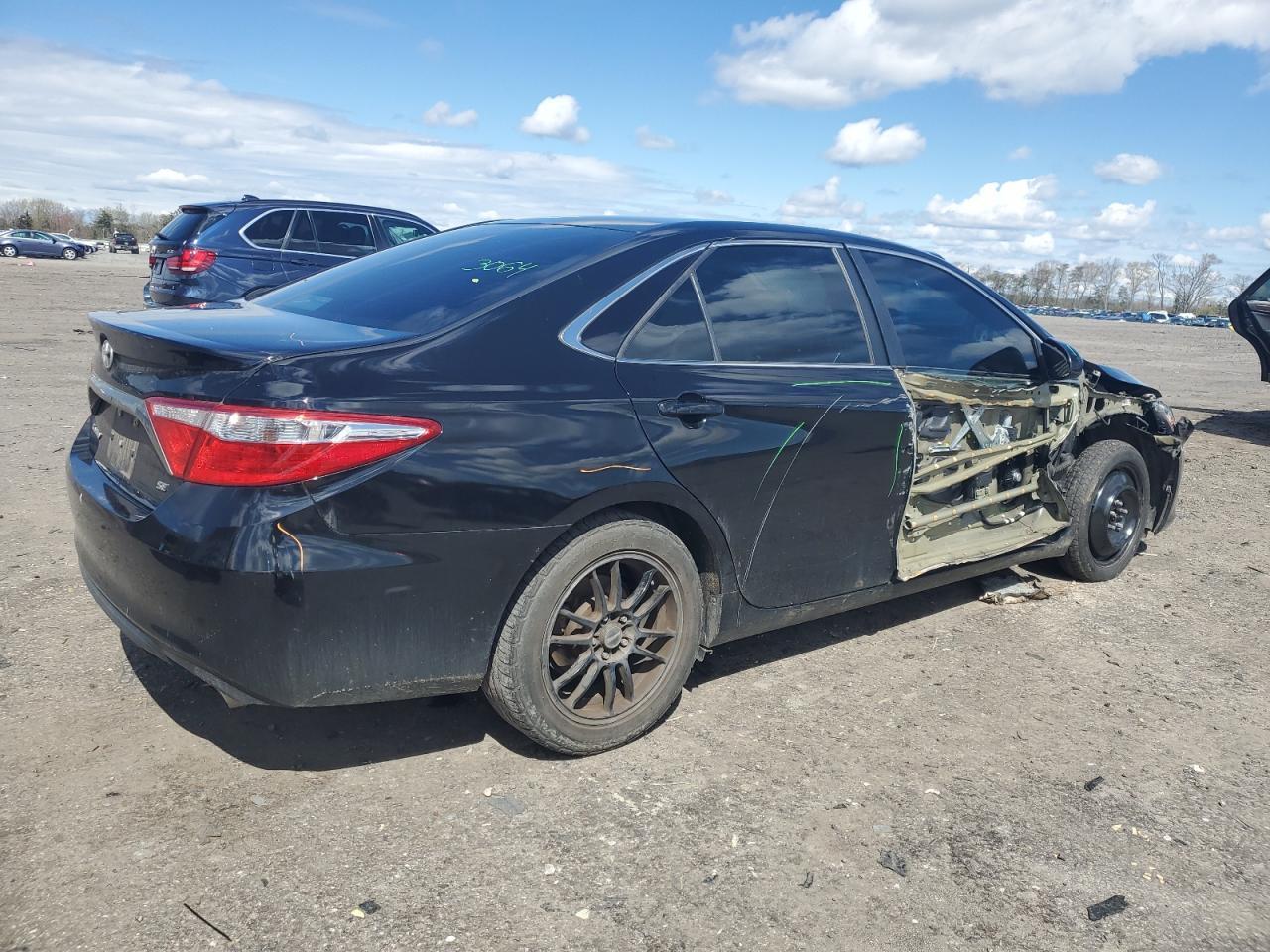 2016 TOYOTA CAMRY LE - Фото 3