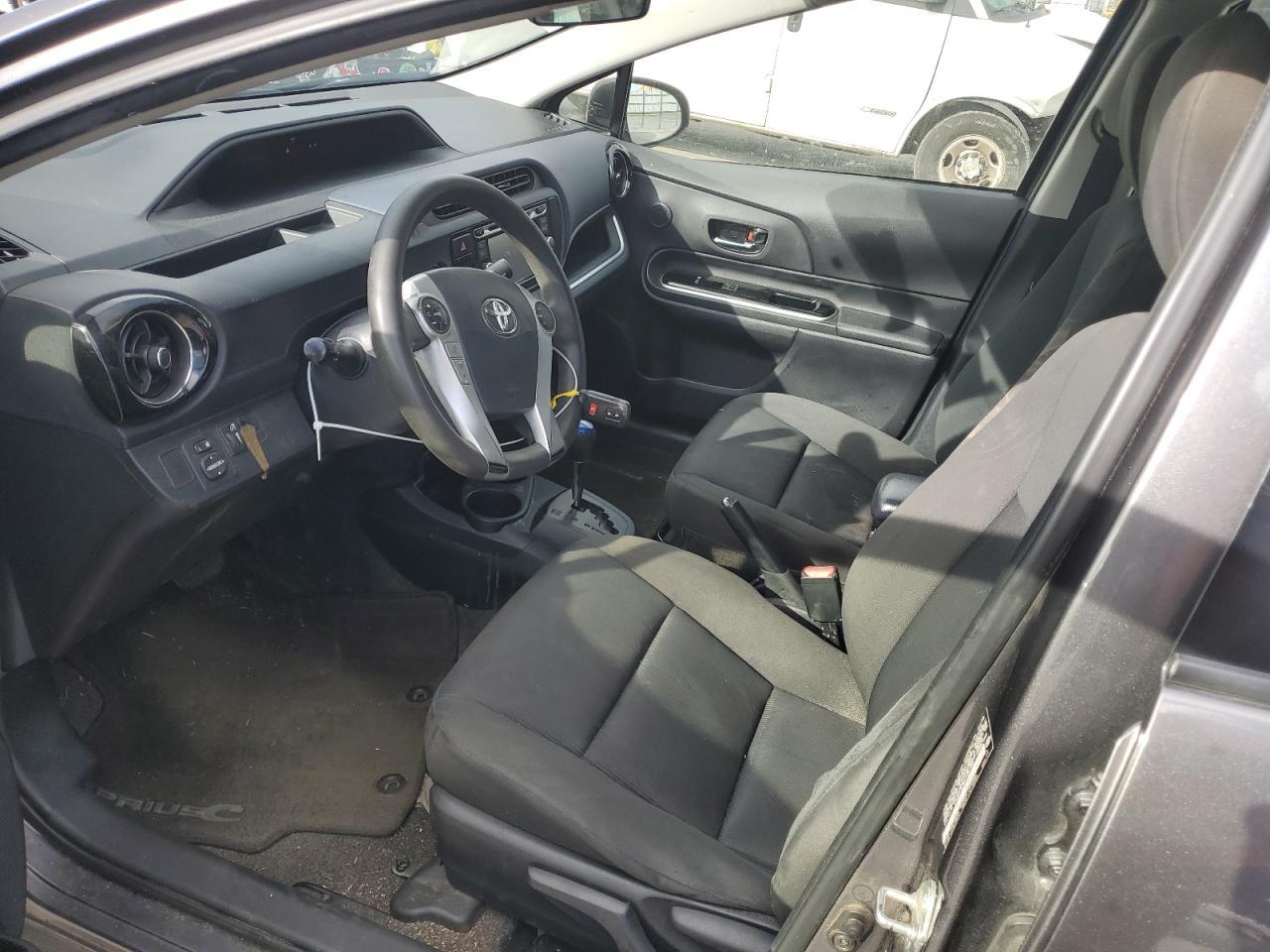 2016 TOYOTA PRIUS C - Image 7