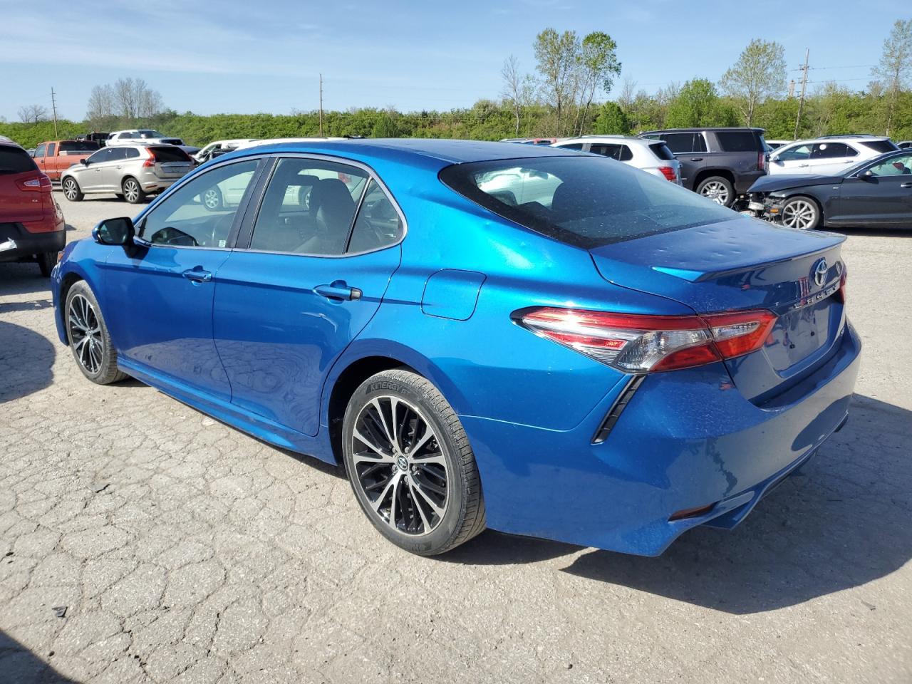 2018 TOYOTA CAMRY L - Фото 2