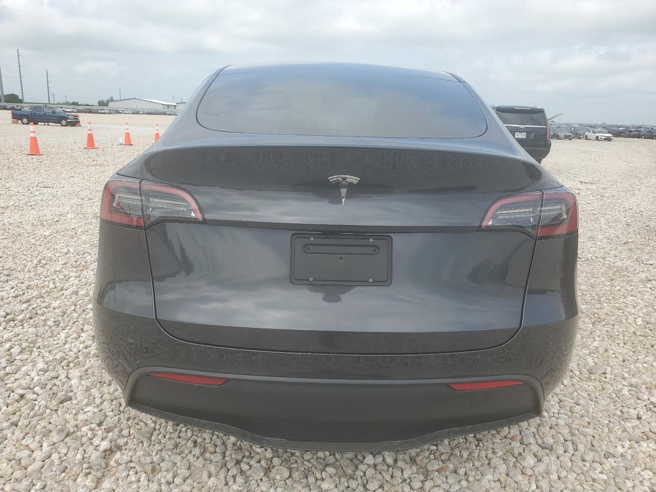 2024 TESLA MODEL Y - Image 6