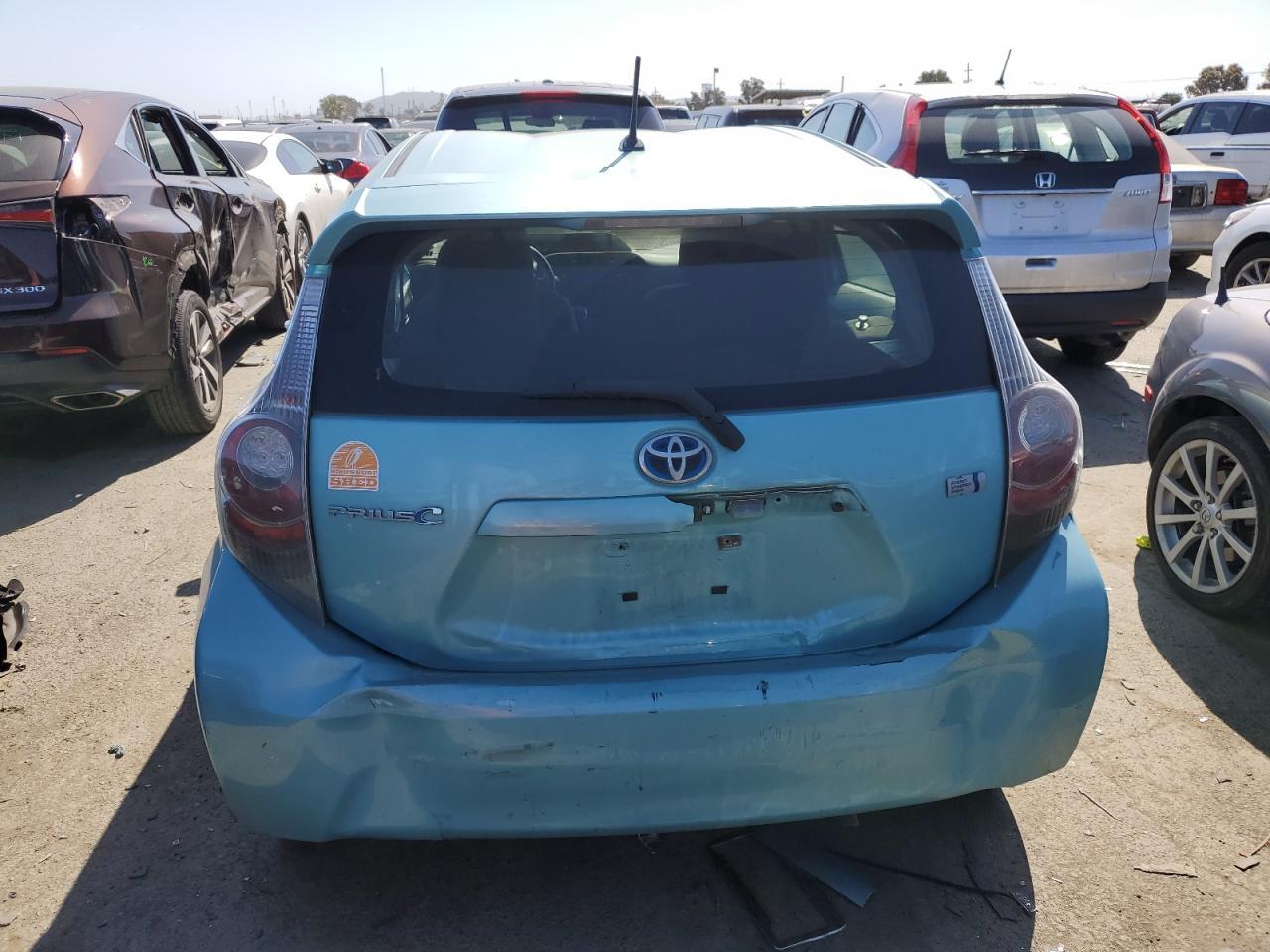 2013 TOYOTA PRIUS C - Фото 6