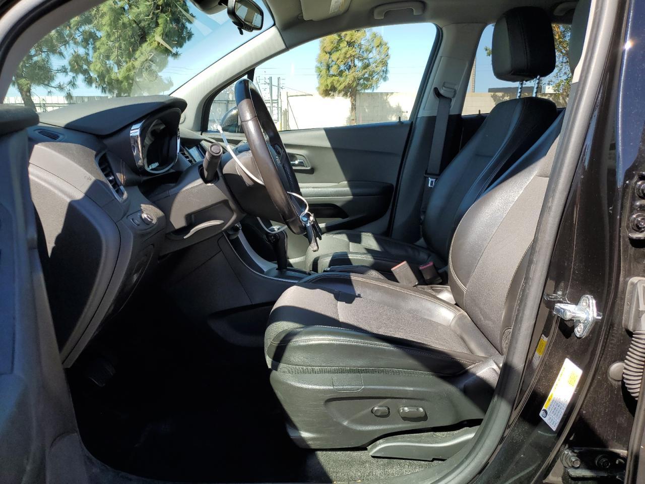 2021 CHEVROLET TRAX 1LT - Image 7