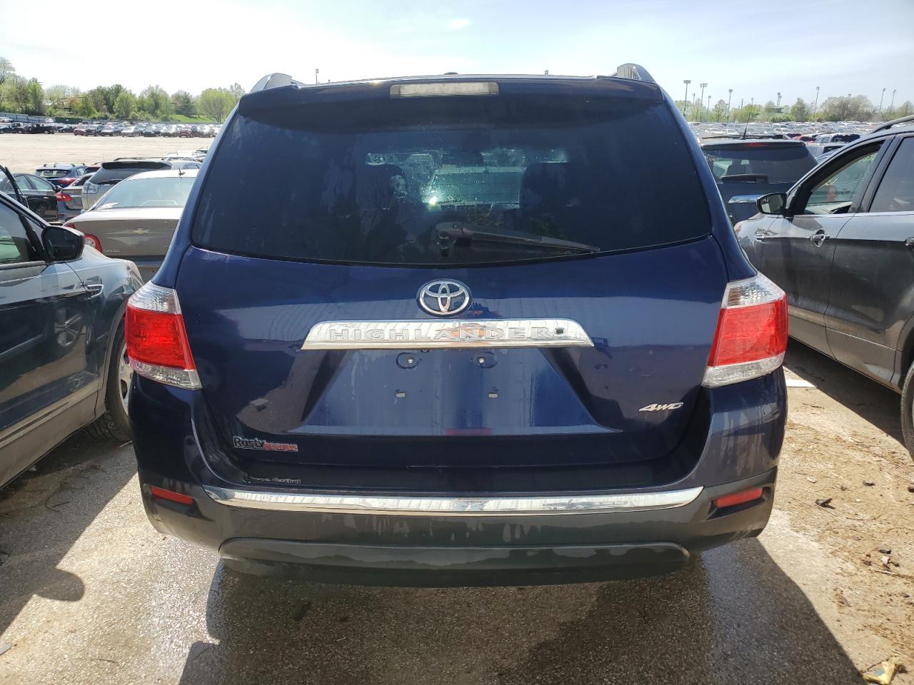 2011 TOYOTA HIGHLANDER - Фото 6