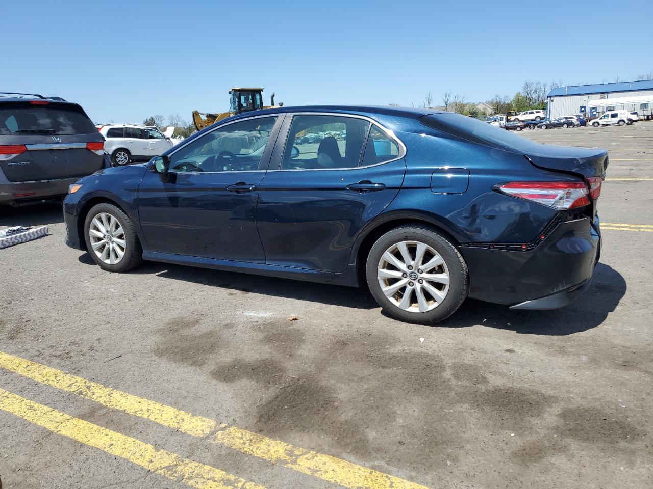 2018 TOYOTA CAMRY L - Фото 2