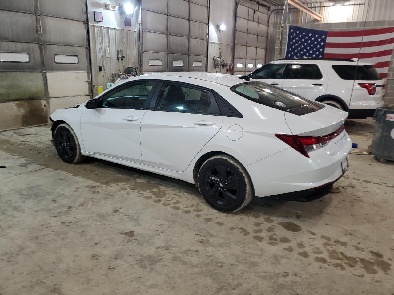 2023 HYUNDAI ELANTRA SE - Image 2