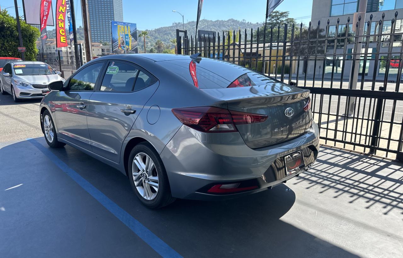 2019 HYUNDAI ELANTRA SE - Фото 3