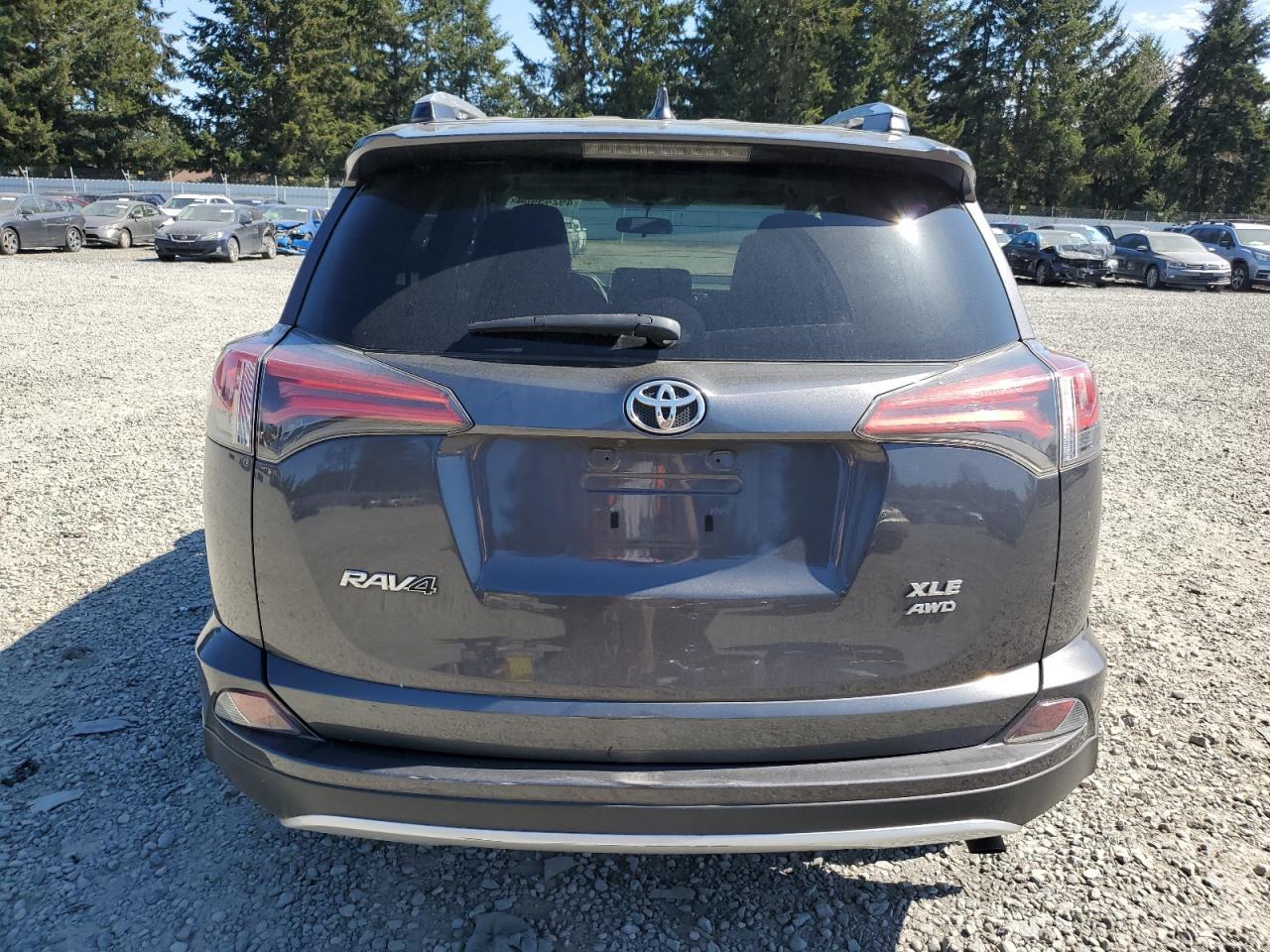 2016 TOYOTA RAV4 XLE - Image 6