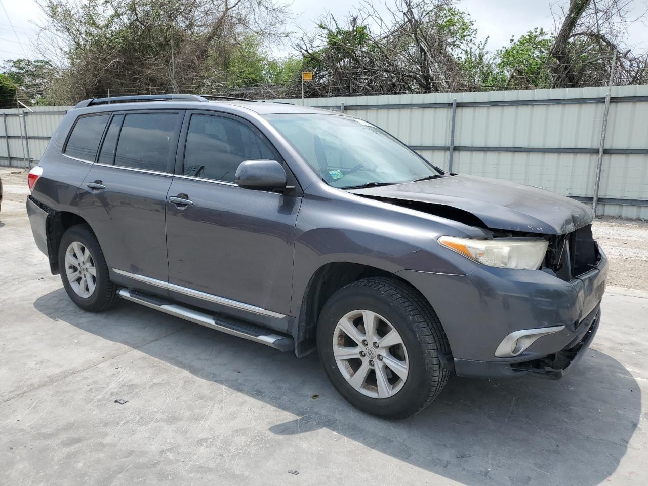 2012 TOYOTA HIGHLANDER - Image 4