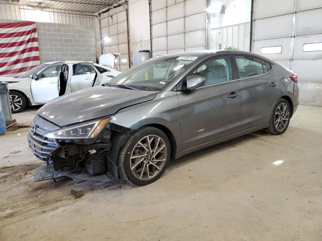 2019 HYUNDAI ELANTRA SE